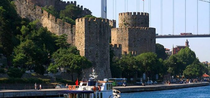 Istanbul: 1.5-Hour Bosphorus Boat Tour